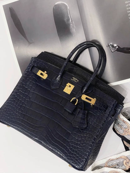 Pre-owned Hermès Birkin 25 deep blue matte alligator leather gold hardware