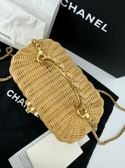Chanel Cruise 2025/26 Braided Rattan & Gold-Tone Metal Beige Vanity Case