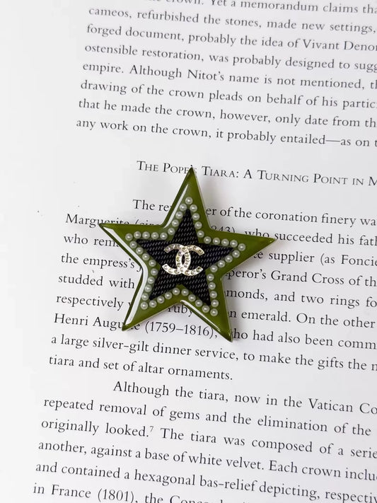 Chanel 17C Green Star and Pearl Inlaid Acrylic Brooch