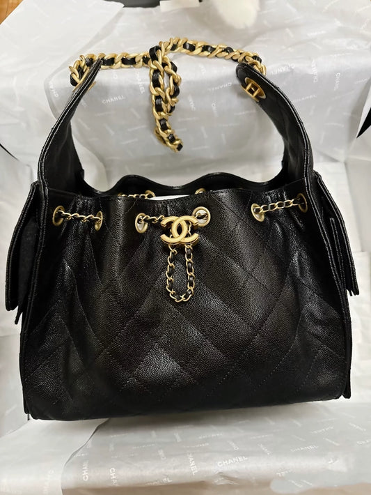 Chanel 25 hobo bag black and gold lychee leather shoulder bag