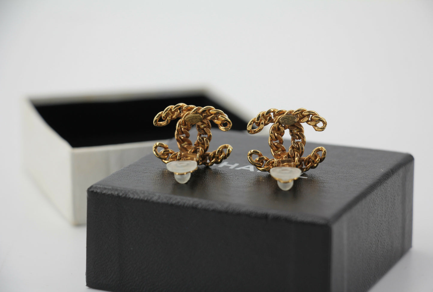 Chanel Vintage 03A Imitation Pearl Gold-plated Clip-on Earrings