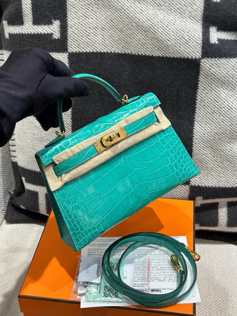 Hermes Mini Kelly 20 Vert Jade shiny crocodile leather gold harwdare