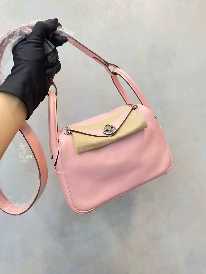Hermes mini Lindy 3Q Sakura pink leather palladium hardware