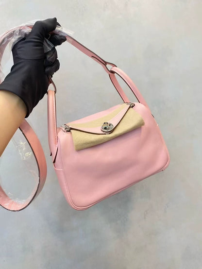 Hermes mini Lindy 3Q Sakura pink leather palladium hardware