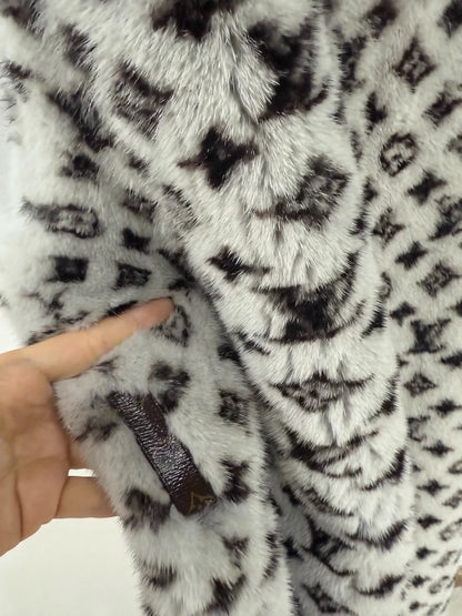 Louis Vuitton 24 Fall/Winter Mink Fur Vest