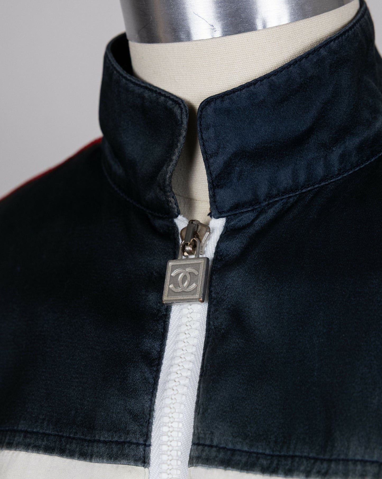 Chanel 2002 Spring/Summer Vintage Cream CC Logo Star Bomber Jacket