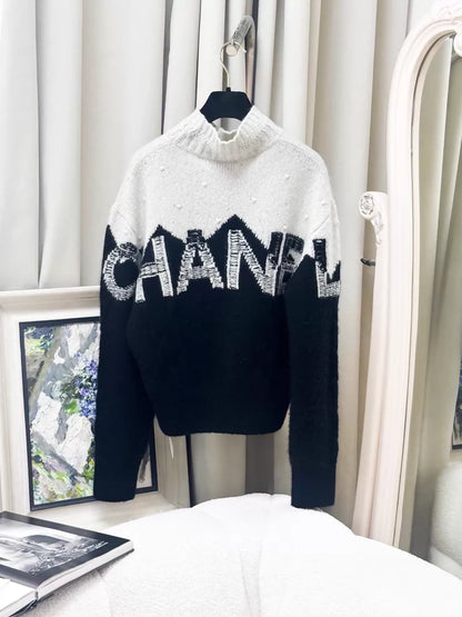 Chanel 21N black and white cashmere turtleneck sweater