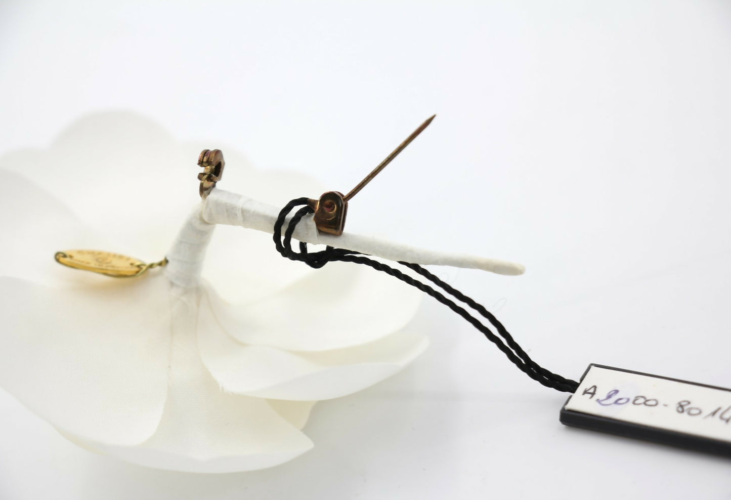 Chanel Vintage 81-85 Silk Small Size White Camellia Brooch
