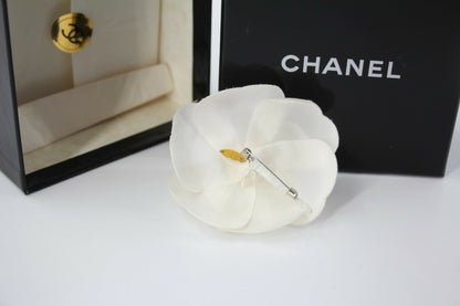 Chanel Vintage 81-85 Silk Light White Beige Camellia Brooch