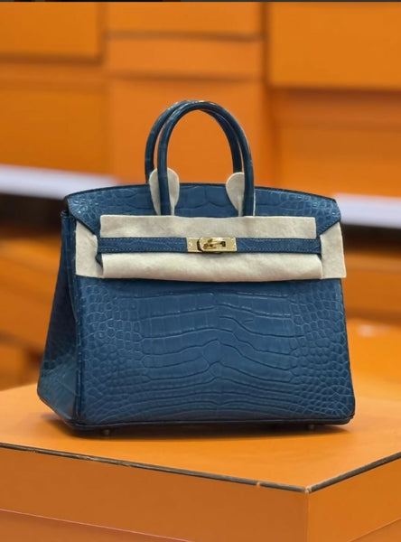 T2K 様 HERMES レザー ケース 青 LF2Me7NR51_grande.jpg?v=1755588413