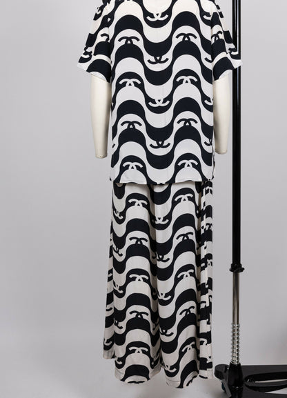 Chanel 2021 Spring/Summer Black and White Wave Set