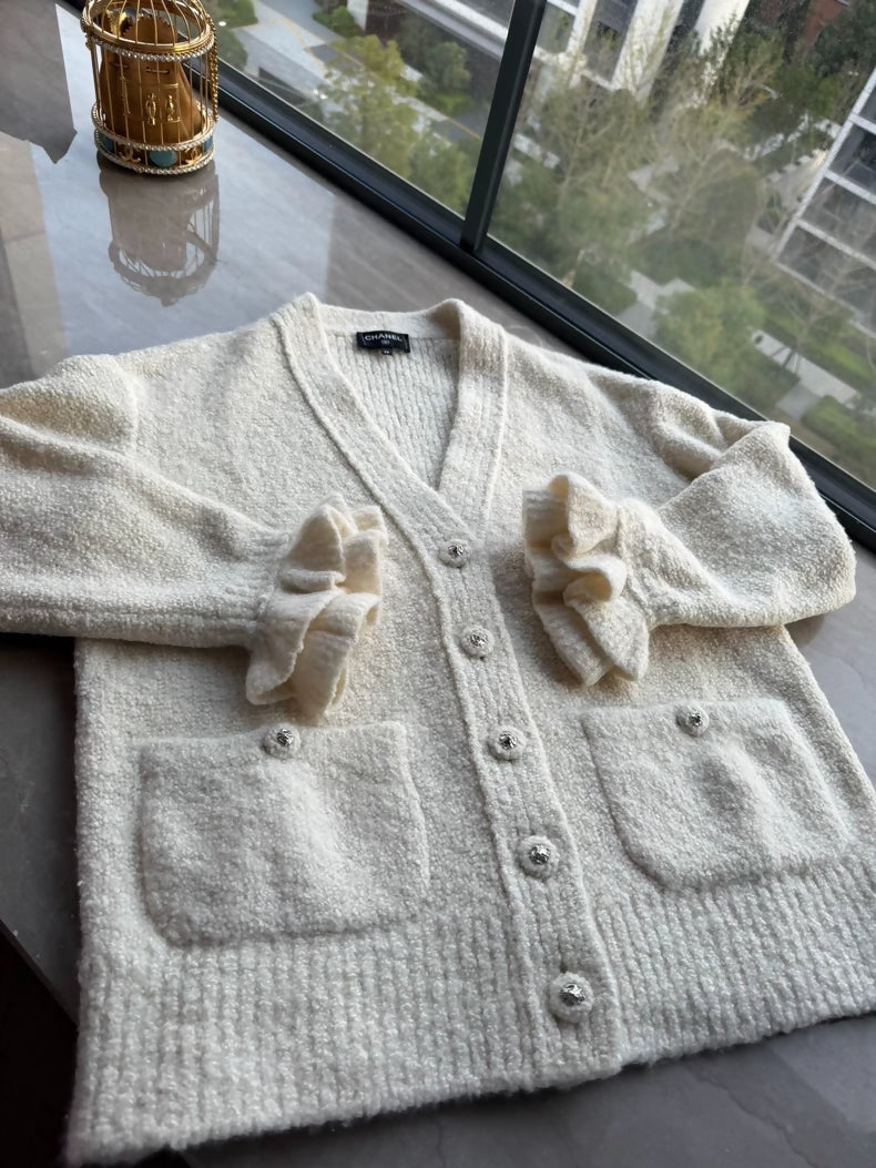 Chanel 24k ecru cardigan