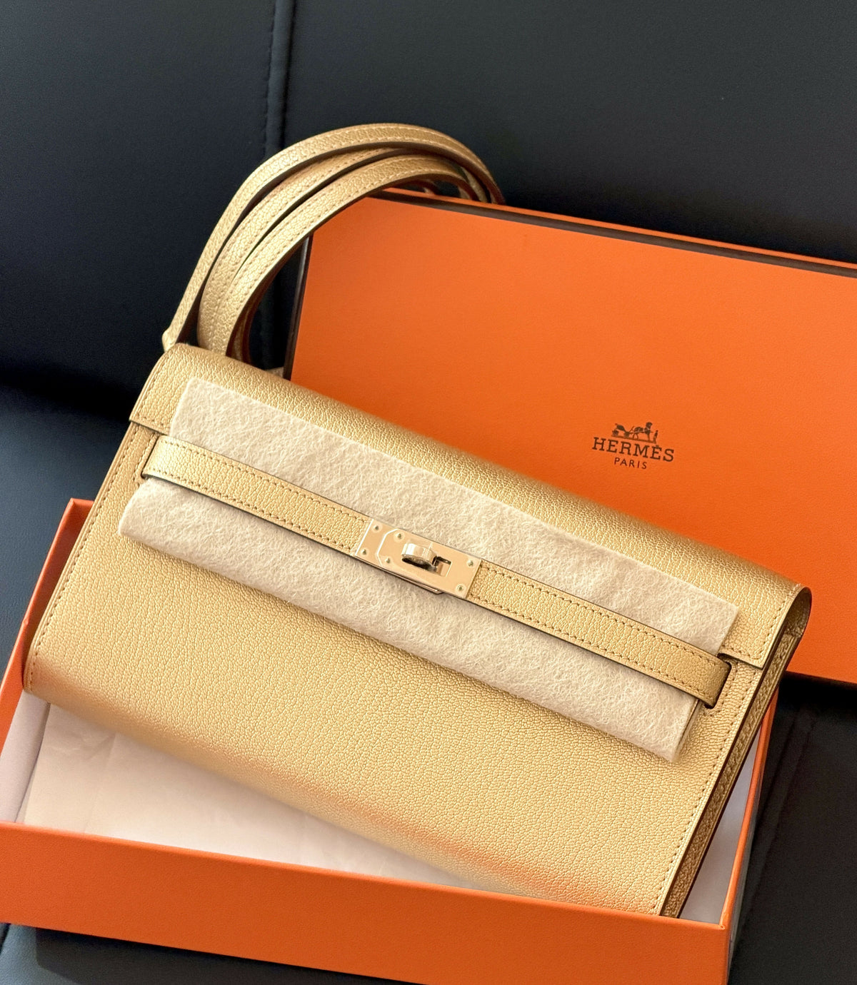 Hermès Kelly To Go Metallic Gold / Olympic Gold Leather with Hardware