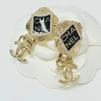 Chanel 21A double C earrings