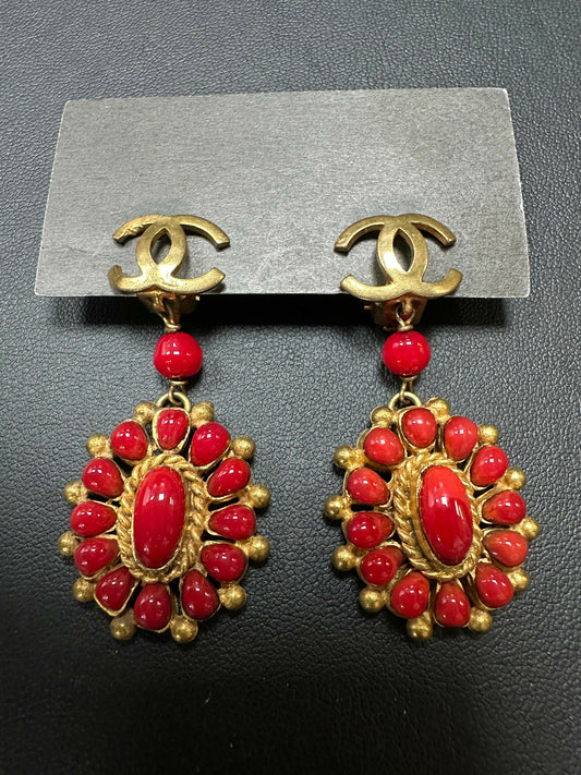 Chanel Vintage 93A Gripoix Gold-plated Red Dangle Clip-on Earrings