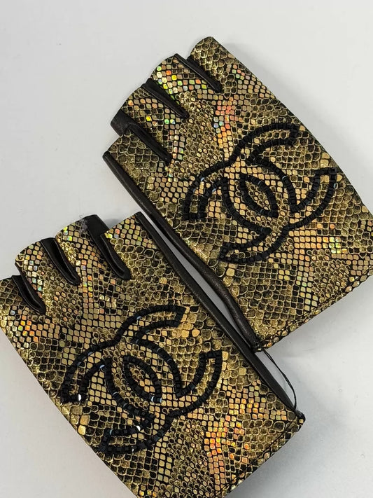 Chanel 19A Black and Gold Gloves