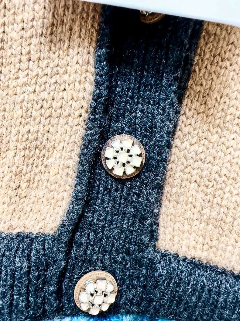 Chanel 19k khaki 
white dress