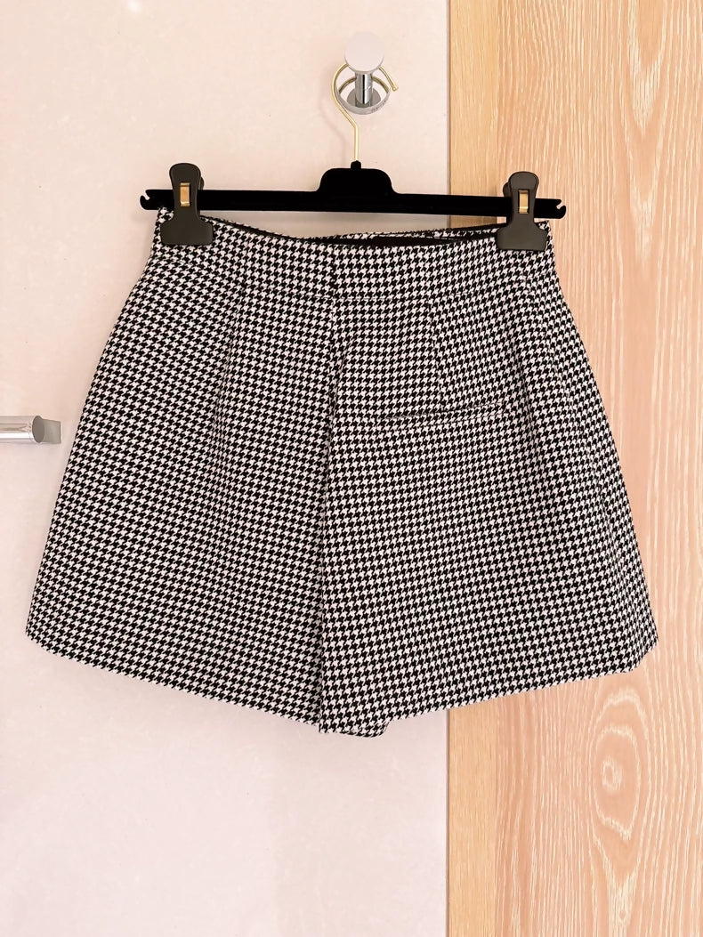 Christian Dior black and white houndstooth skirt-style shorts