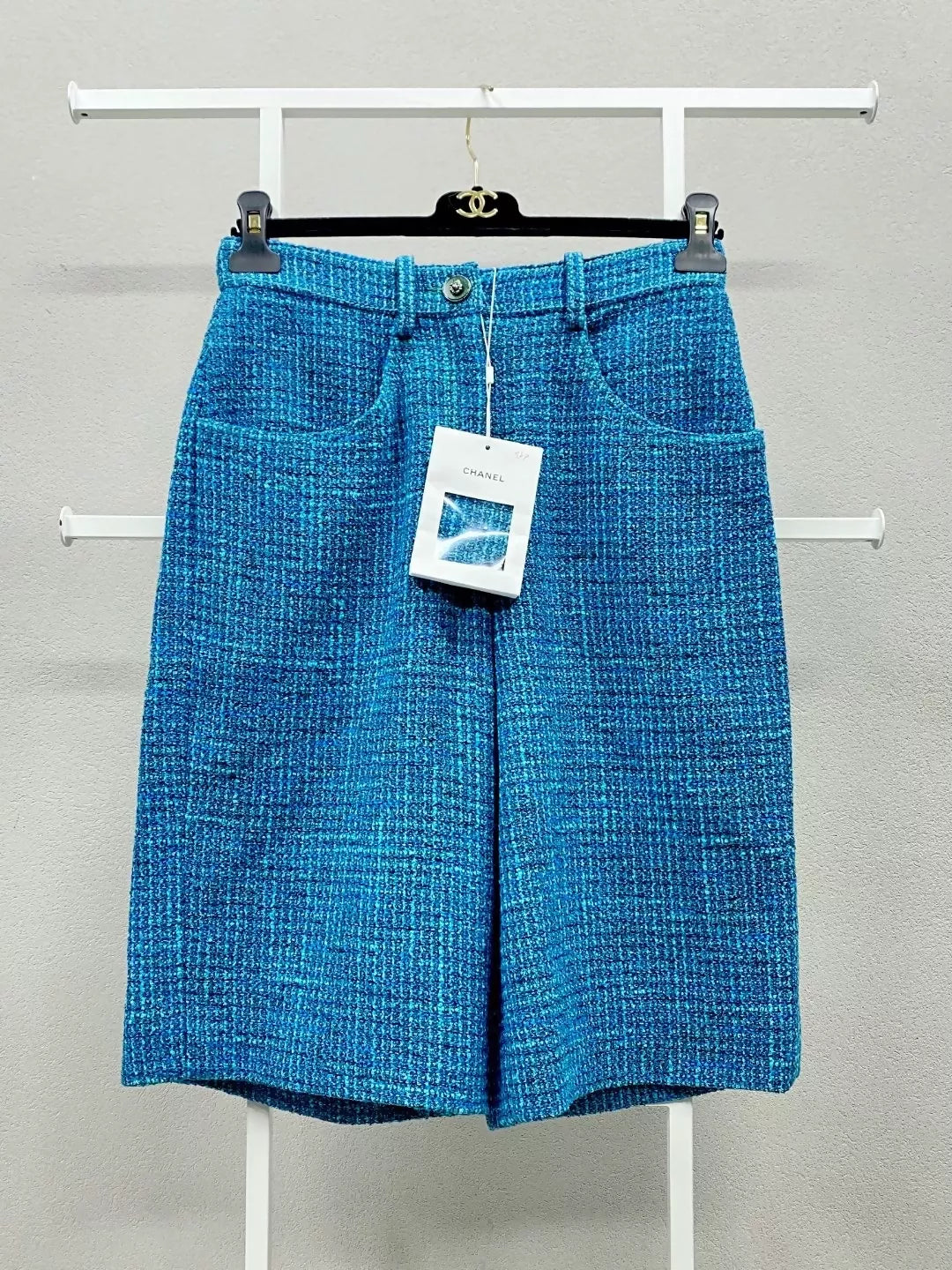 Chanel 22P tweed woven cropped trousers