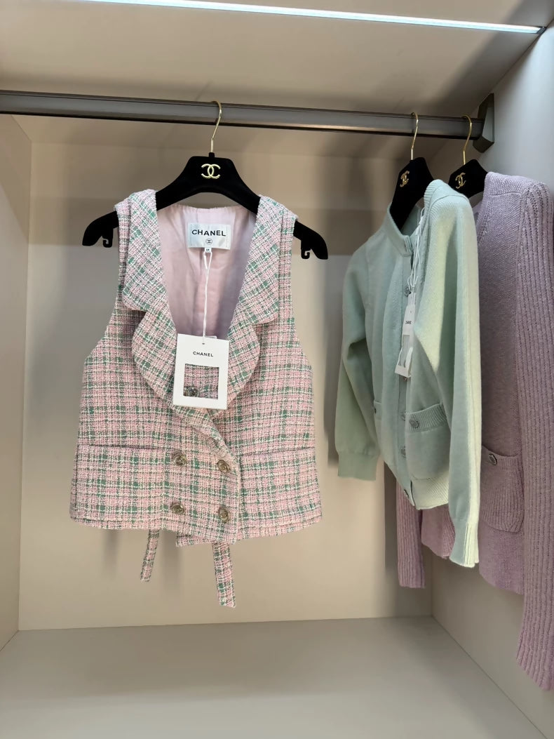 Chanel 21s pink and green tweed vest