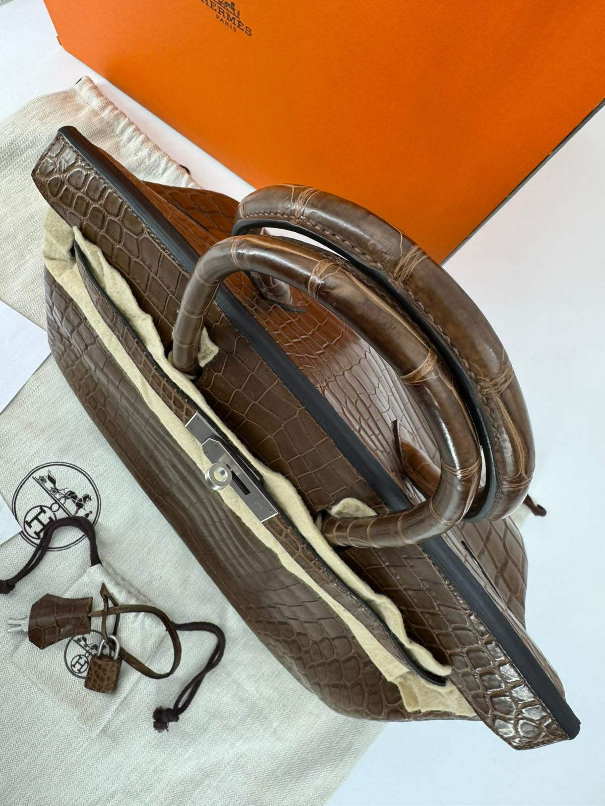Hermès Birkin 35 Gris Éléphant Matte Niloticus Crocodile with Palladium hardware