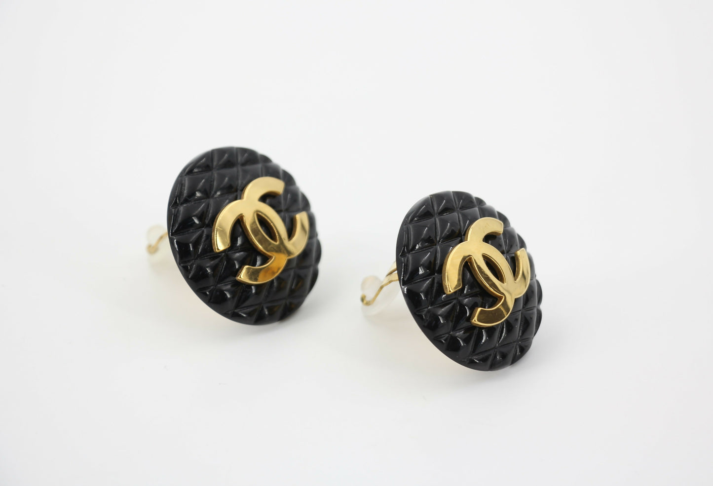 Chanel Vintage 93P Resin Gold-Plated Quilted Black Round Clip-on Earrings