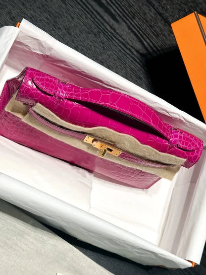Hermes kelly pochette J5 Rose Scheherezade shiny crocodile leather gold hardware
