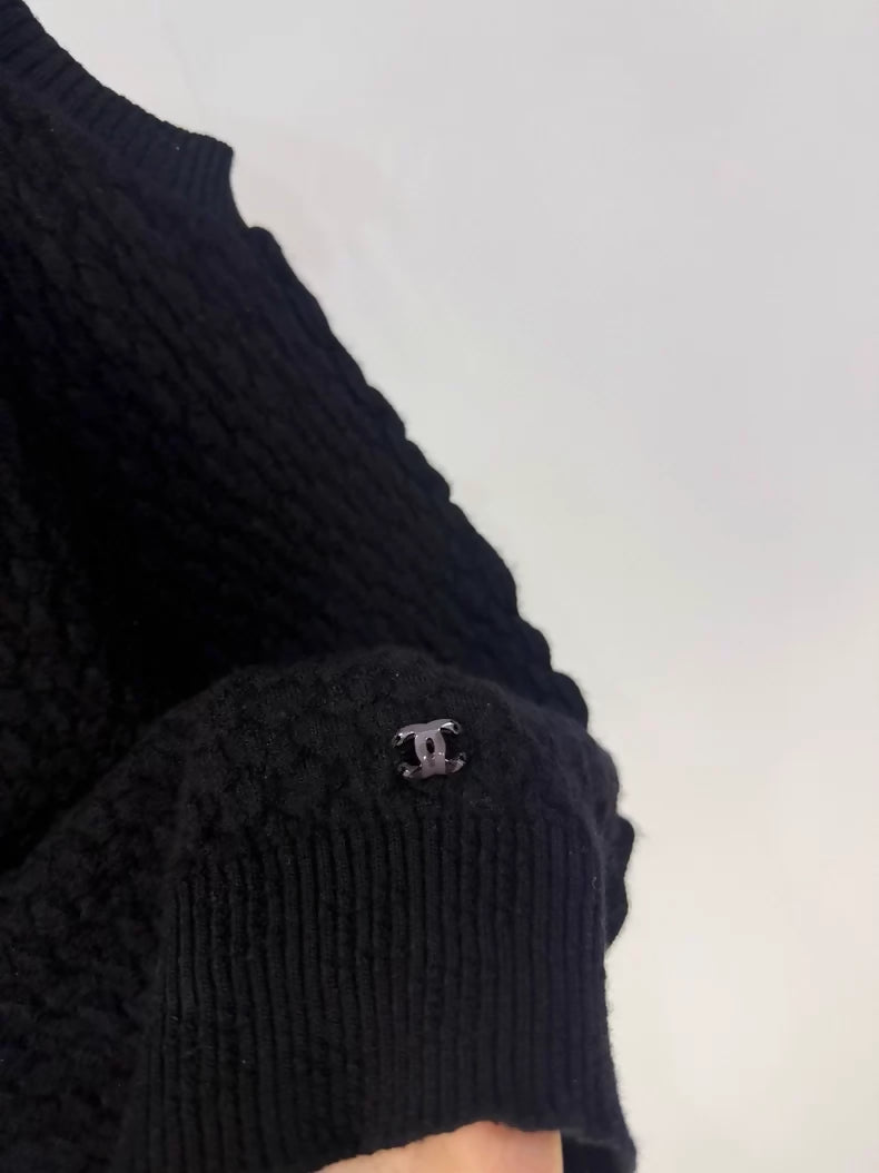 Chanel 23A black top