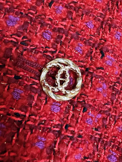 Chanel 23B red tweed jacket with gold buttons and two pockets