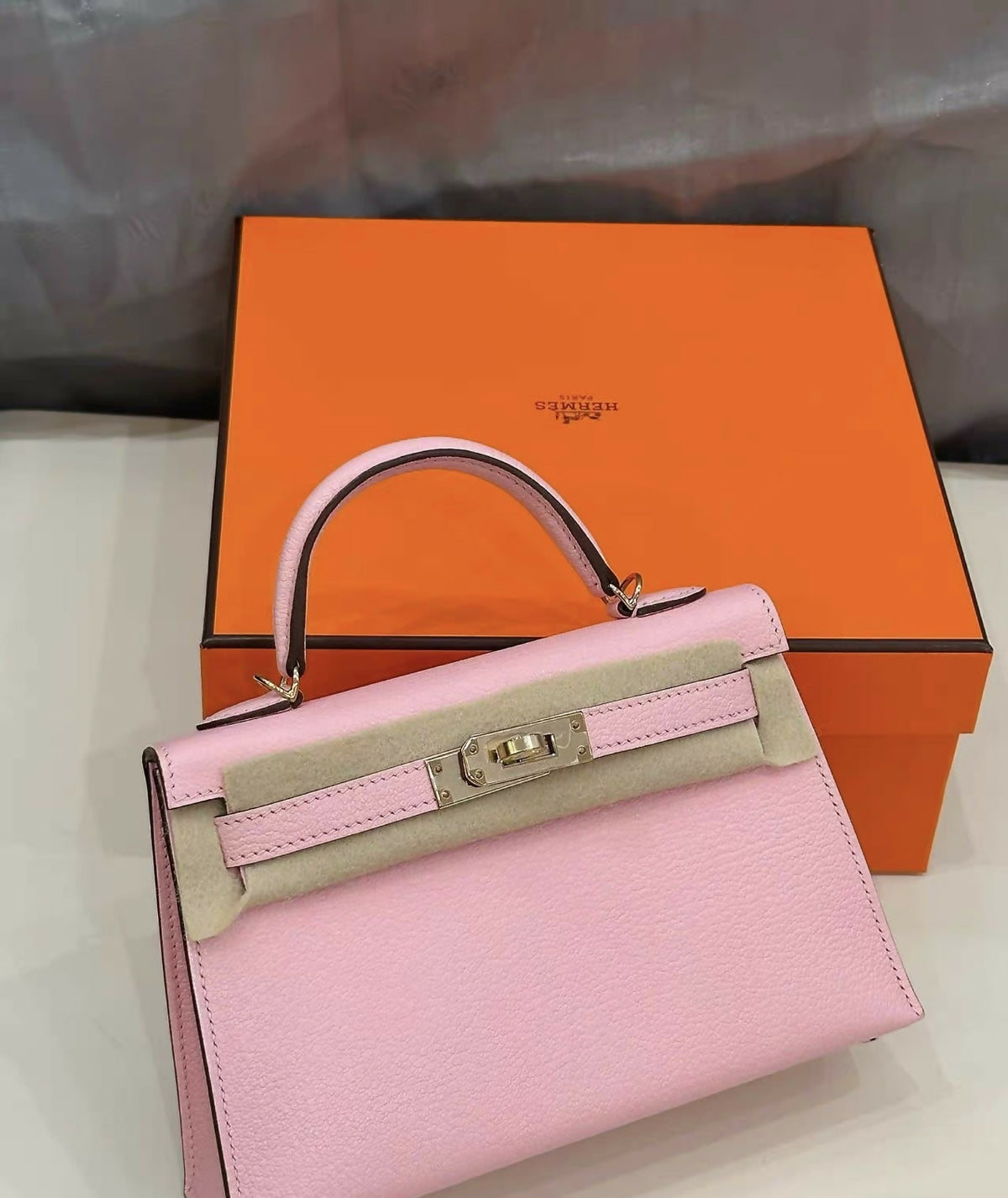 Hermès Special Order (HSS) Mini Kelly II (Kelly 20) Rose Sakura (3Q) with Gris Perle Interior Chevre Leather with Light Gold Hardware