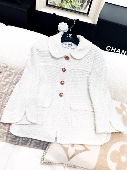 Chanel 17P white tweed jacket with pink lion button