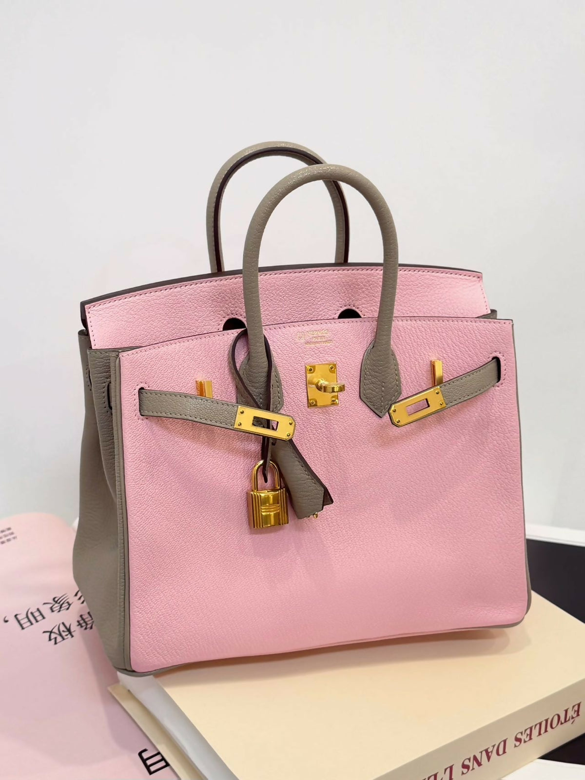 Hermès Birkin 25 Special Order (HSS) Rose Sakura / Cherry Blossom Pink Tricolor Accent Gris Tourterelle W Stamp