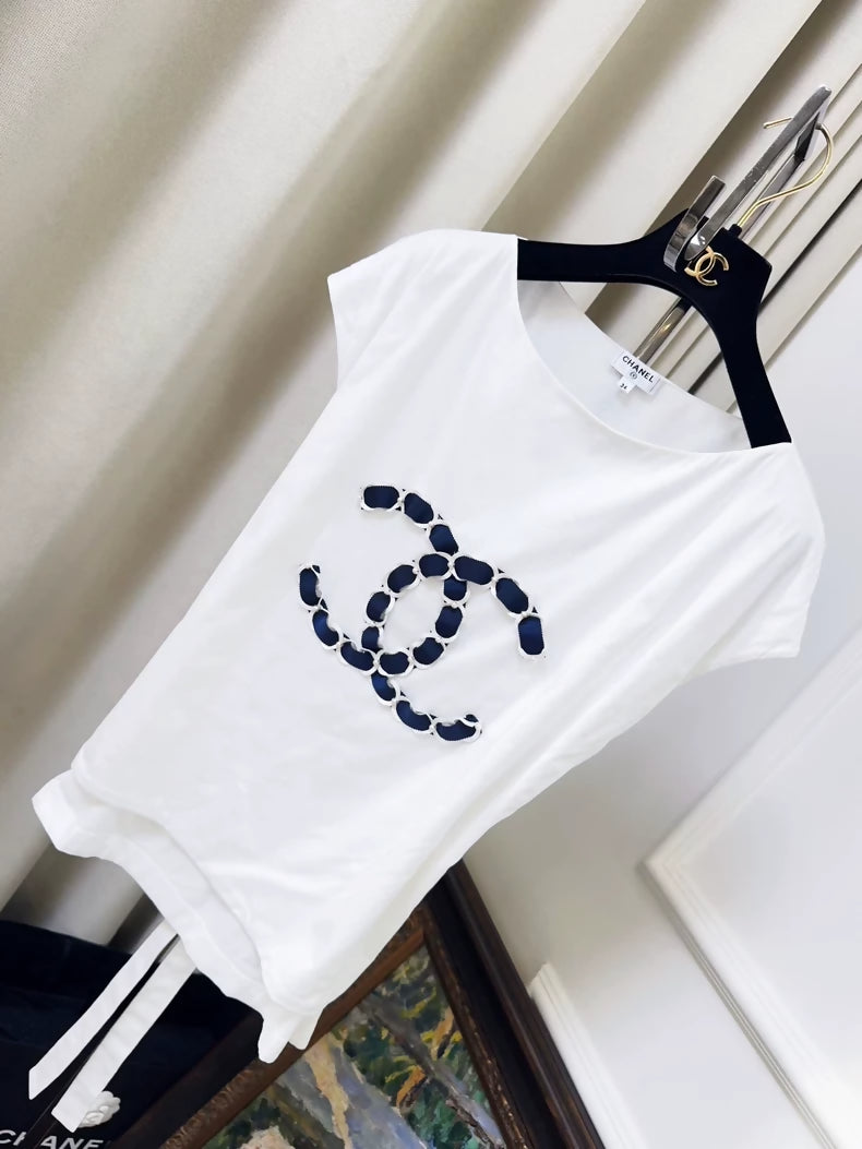 Chanel 21C white and blue pearl double C logo tie-front sleeveless top