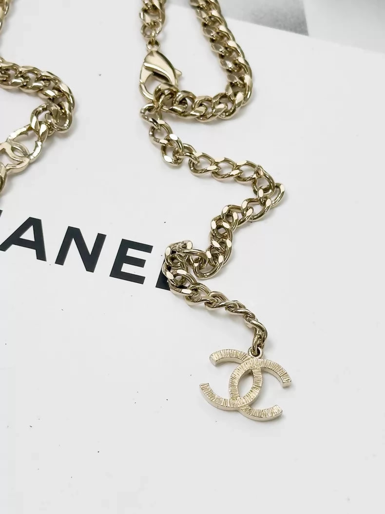 Chanel Spring/Summer 2022 Collection N 5 white perfume bottle long necklace