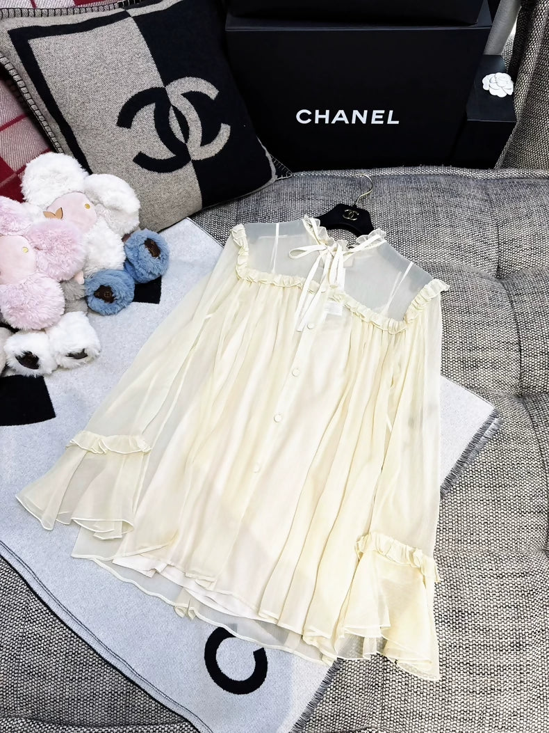 Gucci beige ruffled silk long-sleeved shirt