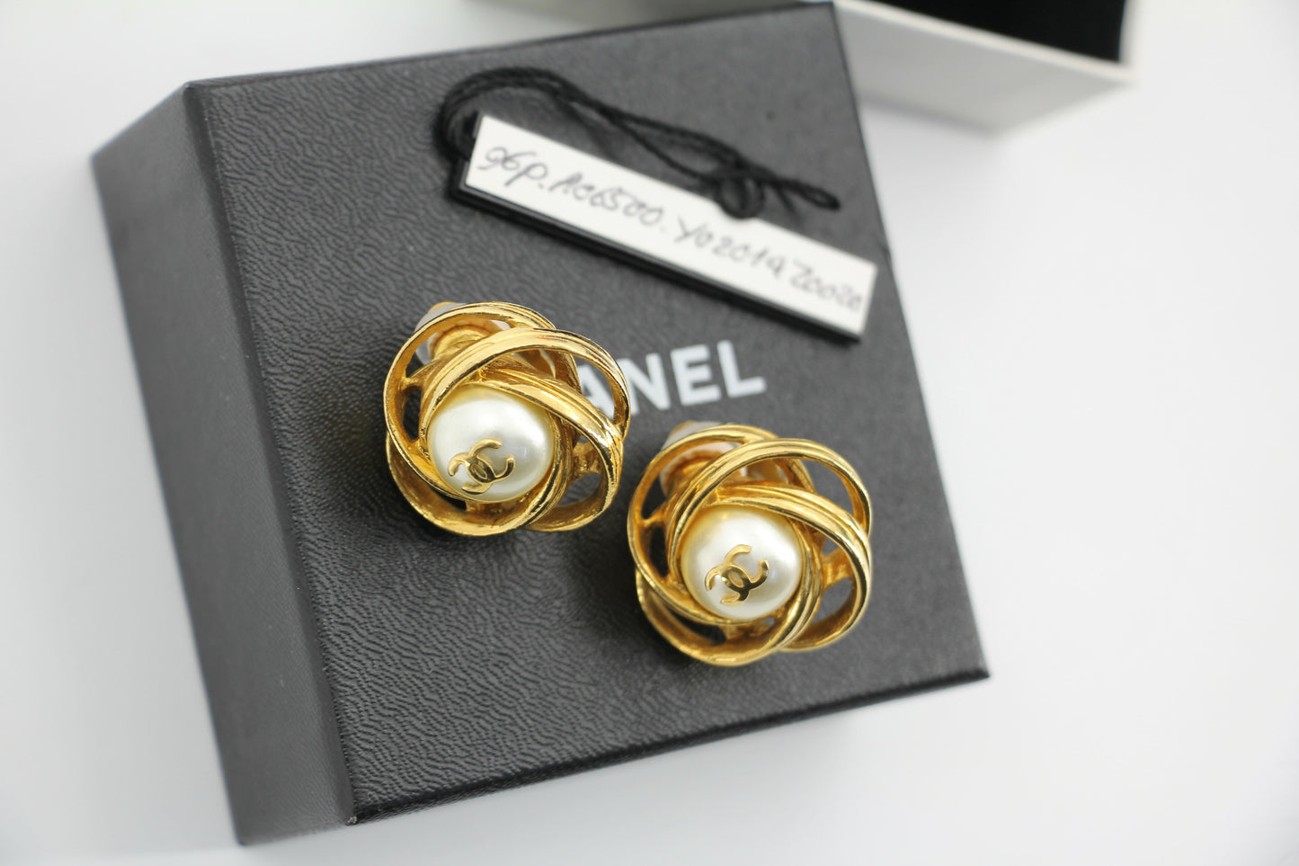 Chanel Vintage 96P Gold-Plated Imitation Pearl Spiral Clip-on Earrings