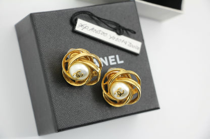 Chanel Vintage 96P Gold-Plated Imitation Pearl Spiral Clip-on Earrings