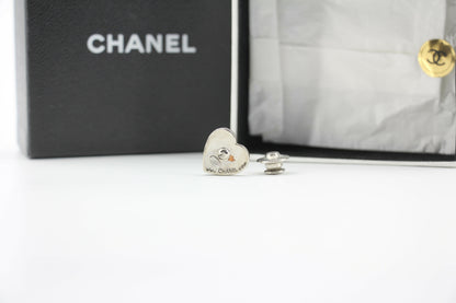 Chanel Vintage 03A Metal American Style Heart Brooch