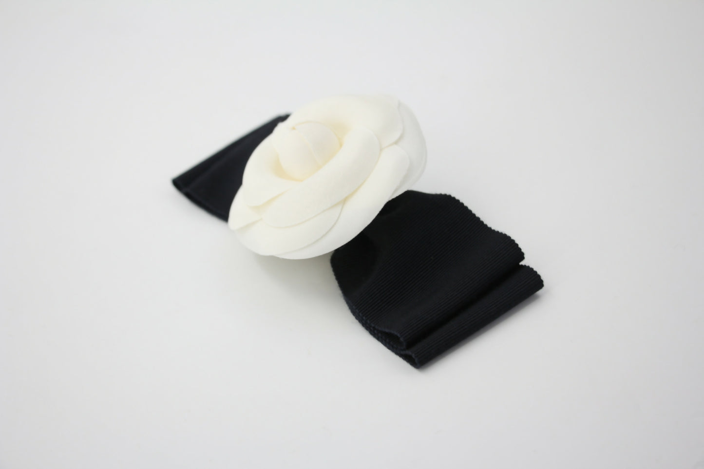 Chanel Vintage 81-85 Fabric Ribbon Black Camellia Brooch