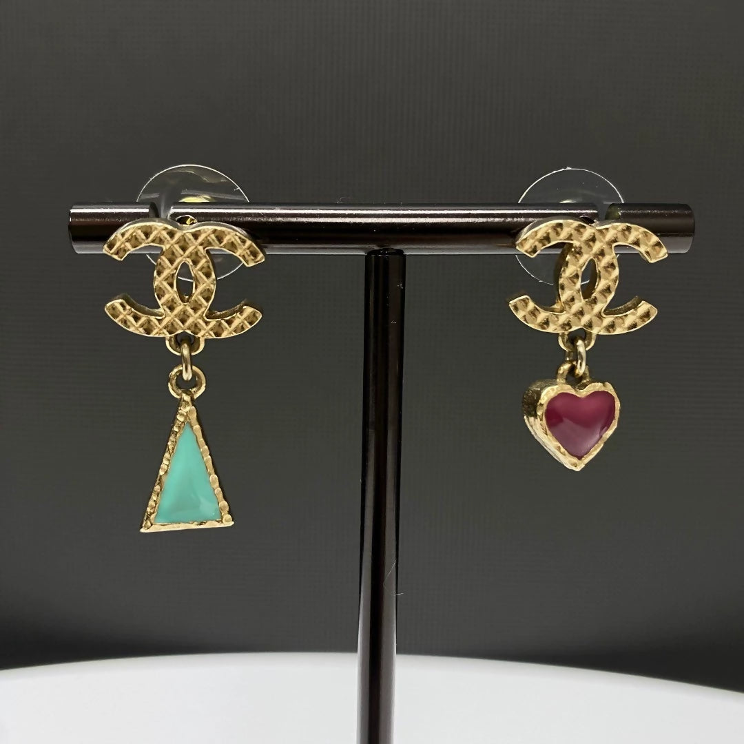 Chanel 17A Egyptian series gold diamond enamel double C pendant earrings