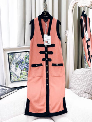 Chanel 21B salmon long cardigan