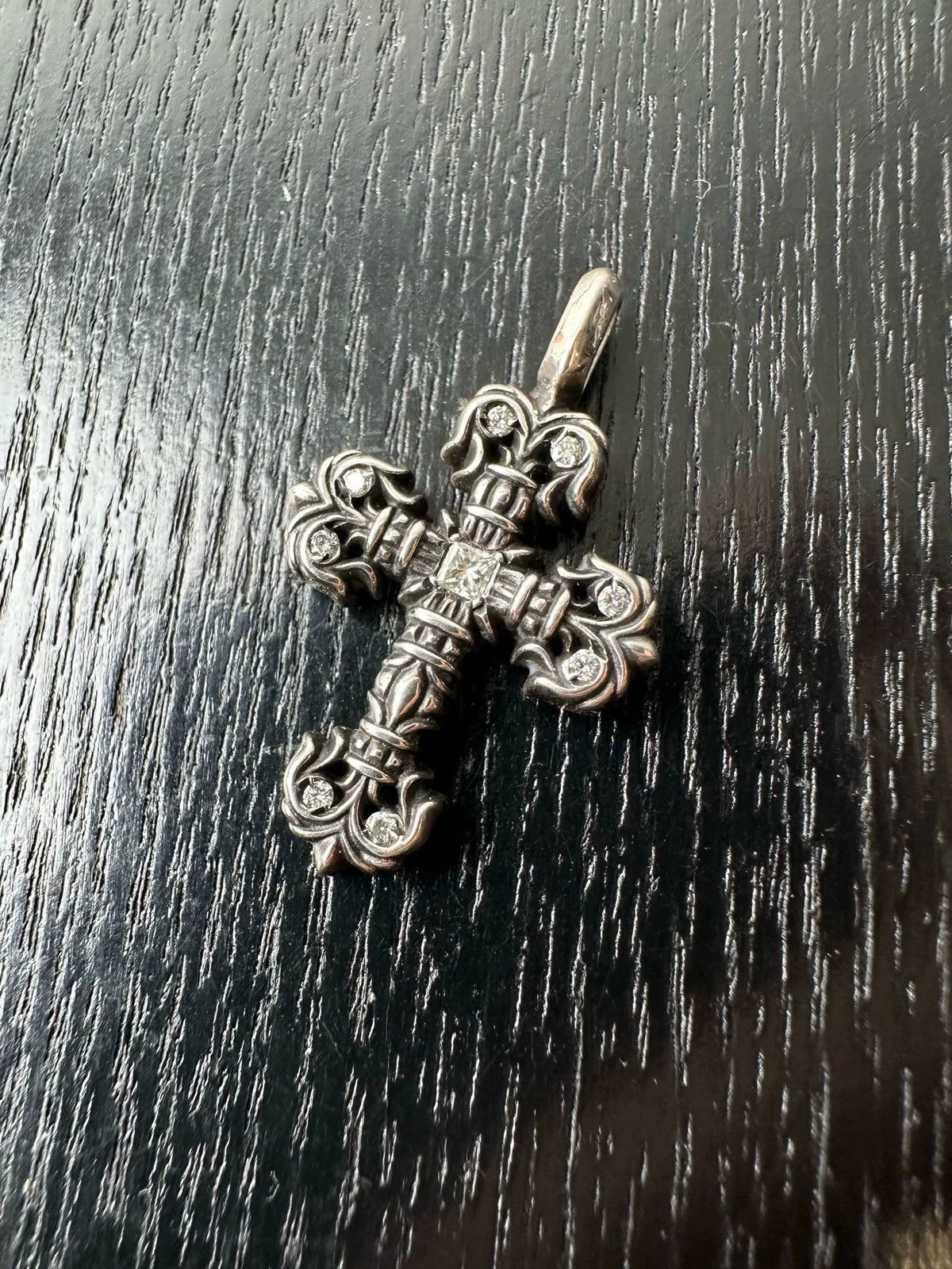 Chrome Hearts Silver White Nine-Diamond Flame Cross