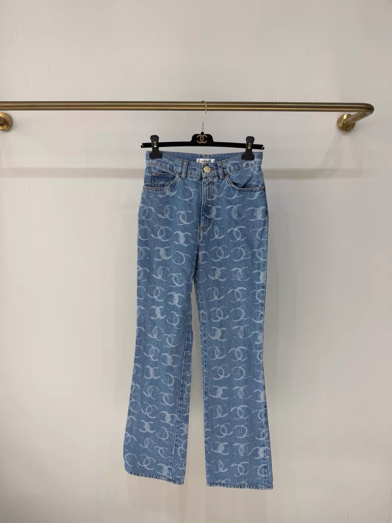 Chanel CC logo light blue jeans
