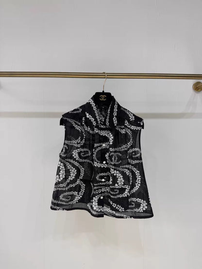 Chanel 25M Black and White Printed Shirt