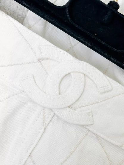 Chanel 26M white pants