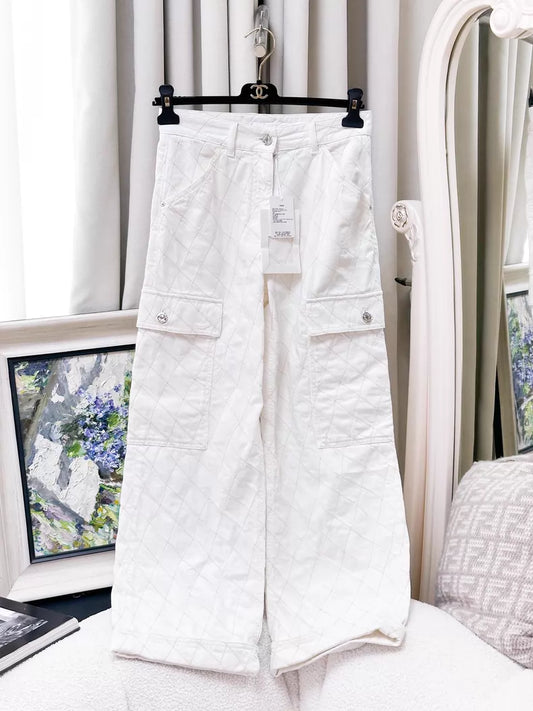 Chanel 26M white pants