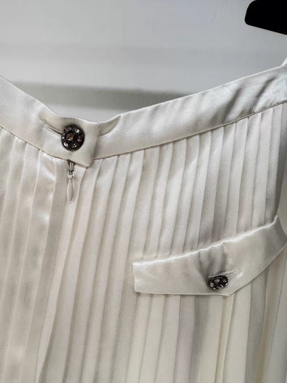 Chanel 25A beige silk skirt