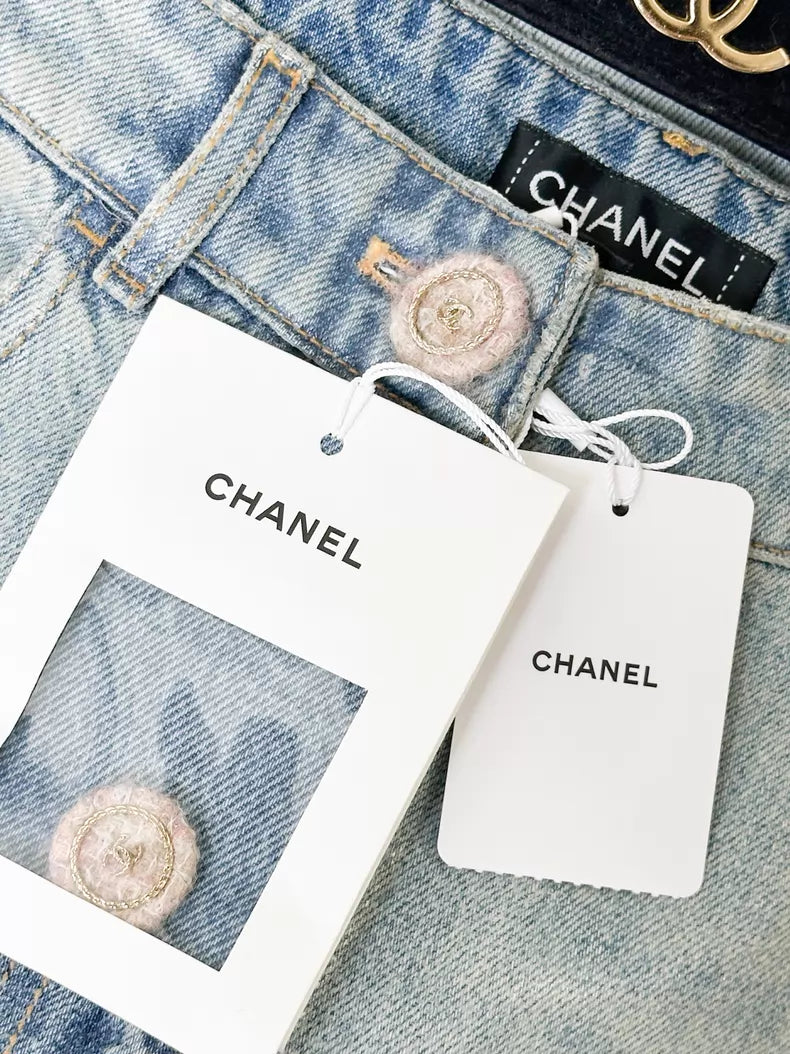 Chanel 24K light blue jeans
