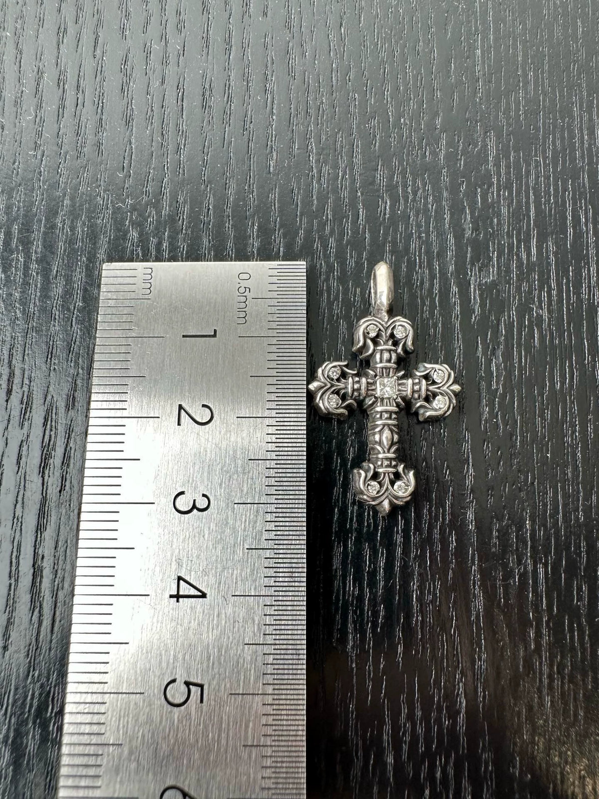 Chrome Hearts Silver White Nine-Diamond Flame Cross