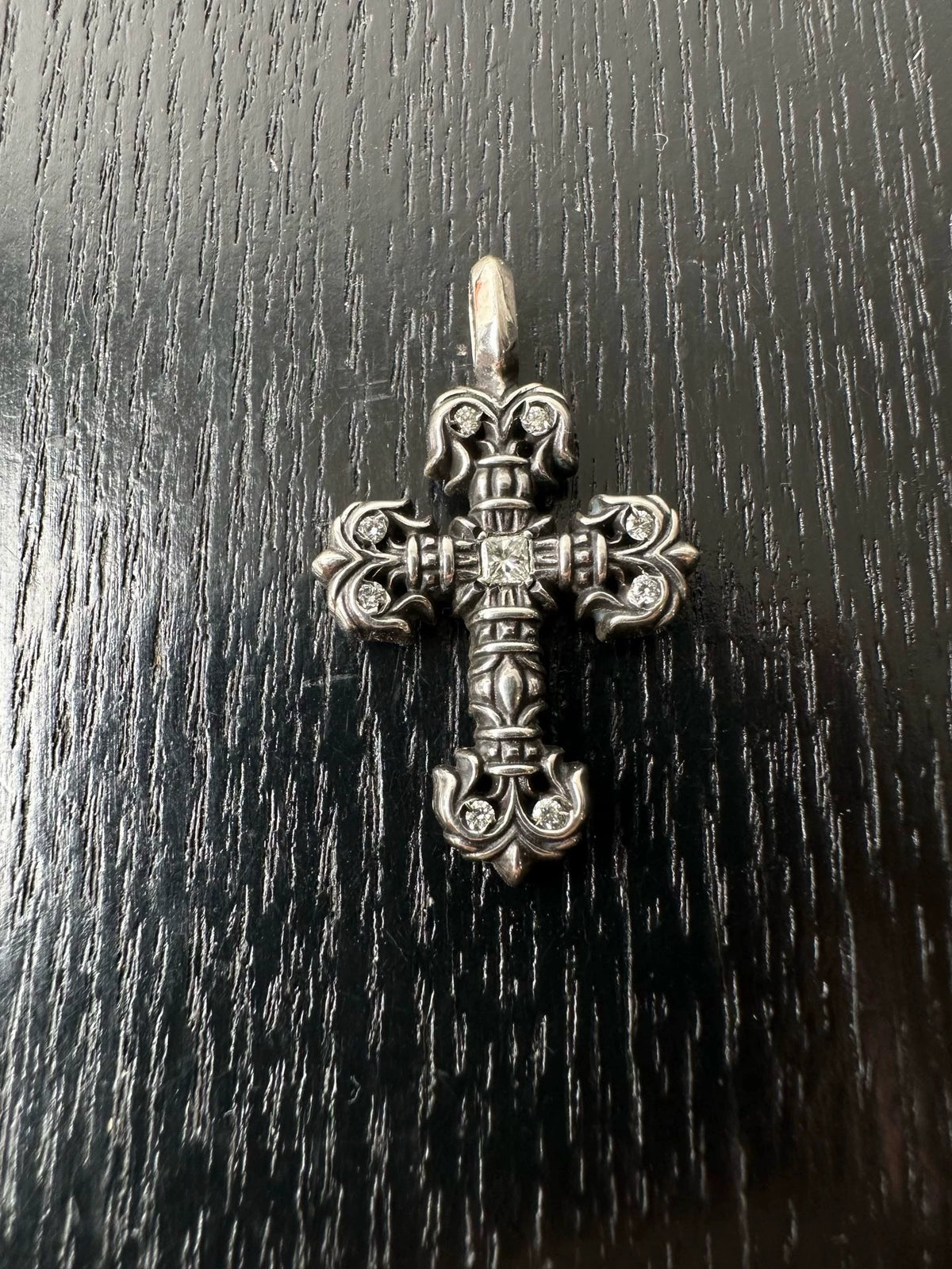 Chrome Hearts Silver White Nine-Diamond Flame Cross